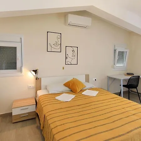 Glaros Premium Deluxe House *