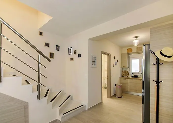 Glaros Premium Deluxe House *