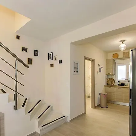 Glaros Premium Deluxe House *