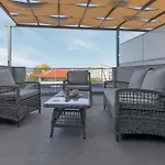 Glaros Premium Deluxe House
