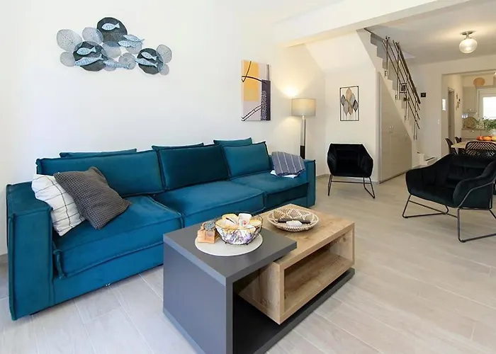 Glaros Premium Deluxe House *